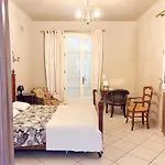 Vakantiehuis Spacious Provencal Near Luberon *